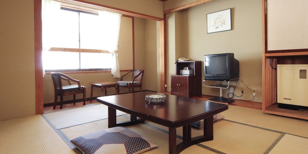 Japanese Style Room (8 Tatami-Mats) Shared Bathroom And Toilet, Non Smoking photo 1