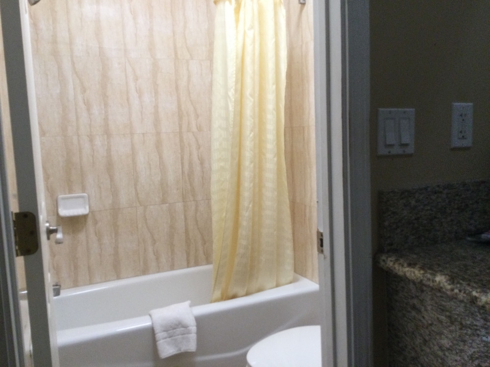 Standard Double or Twin Room, 2 Double Beds photo 2