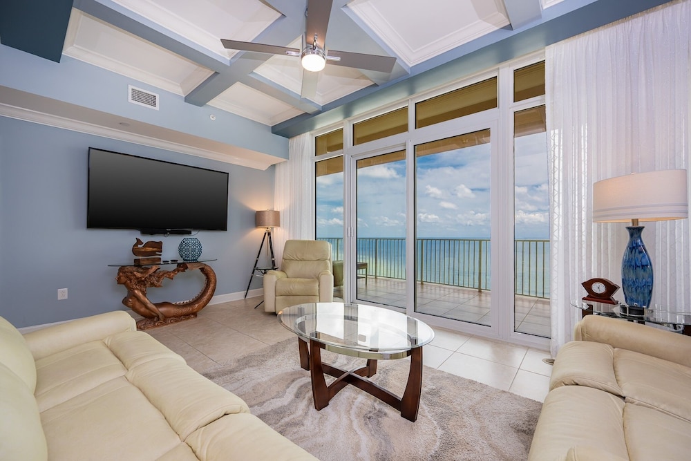 Condo, 2 Bedrooms