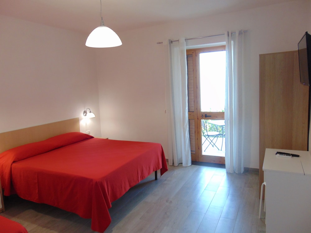 Triple Room, Terrace, Sea View photo 3
