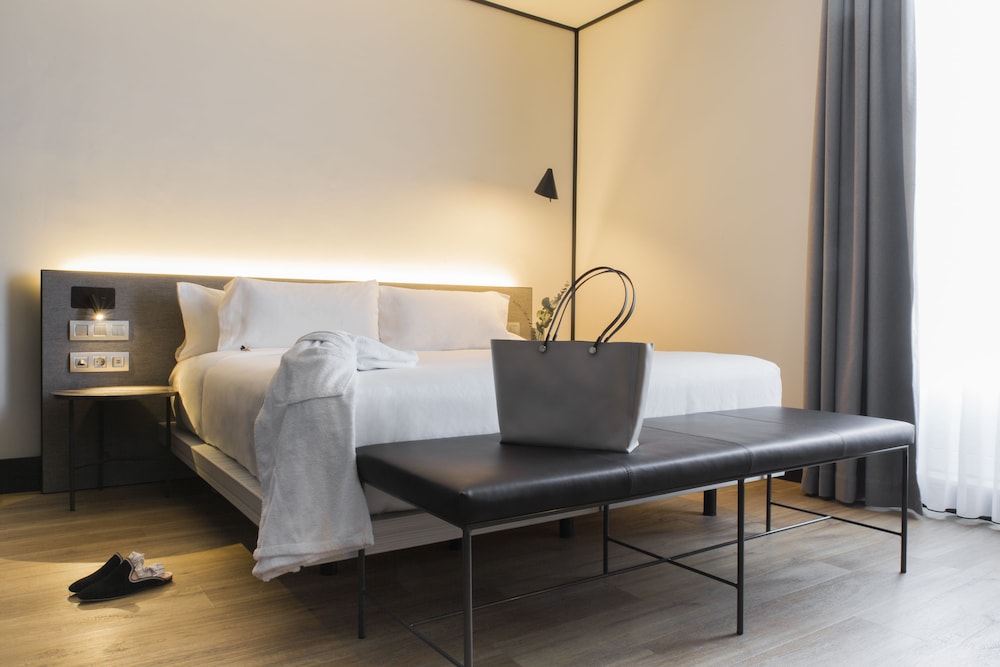 Superior Double Room, City View - Photo 2