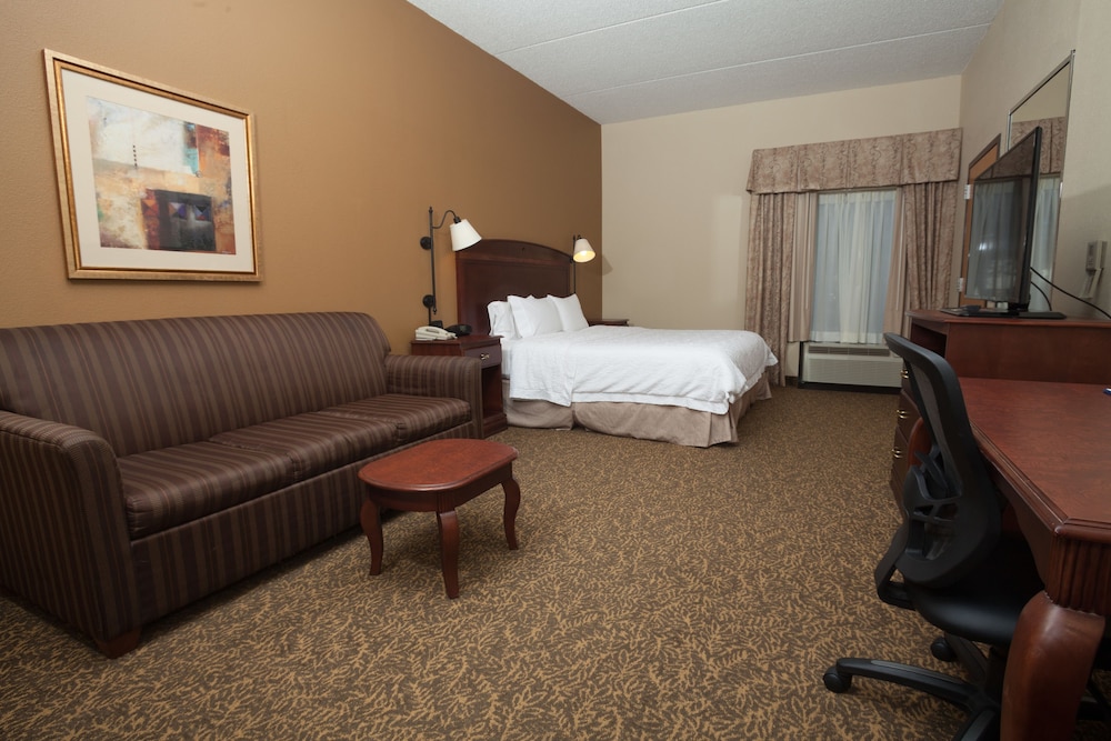 One king suite whirlpool non smoking