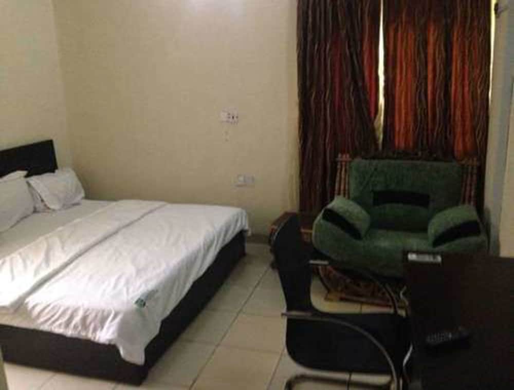 Suite photo 1