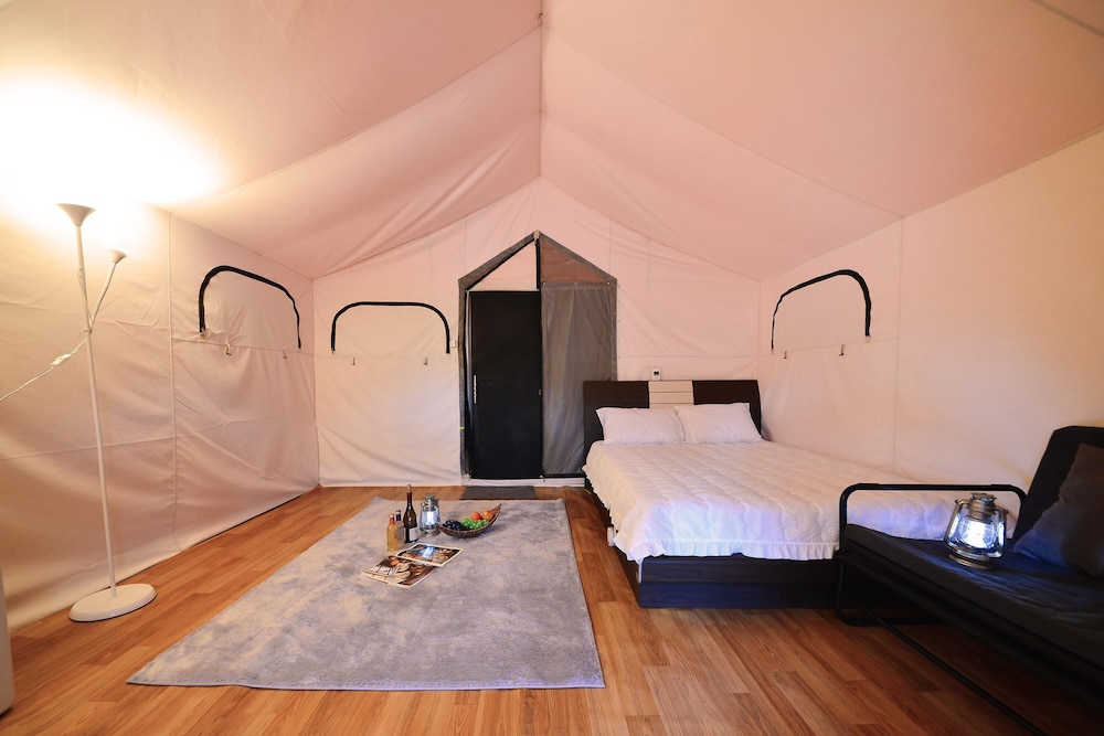 Basic Room, 1 Bedroom (Glamping (Random)) photo 3