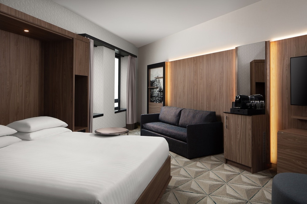 Junior Suite, 1 Bedroom - Photo 1