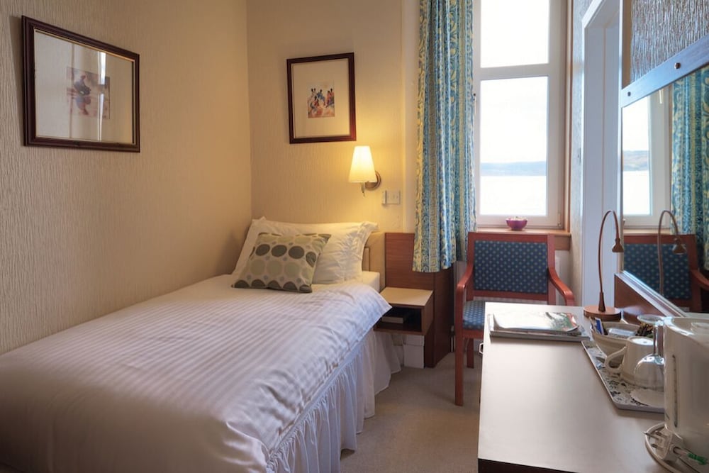 En Suite Single Room, Partial Sea View (Shower only)
