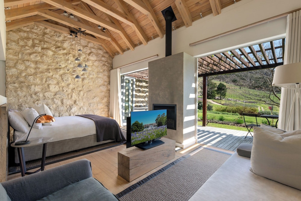 Suite (Manor House)