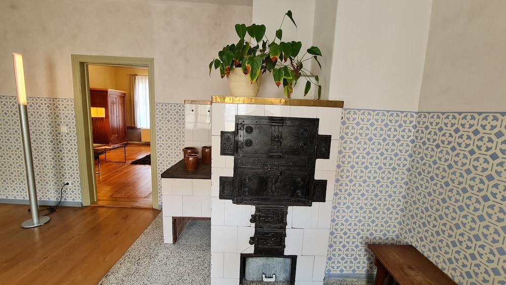 Comfort Condo, 2 Bedrooms, Kitchen, Mezzanine (Gruen) photo 2