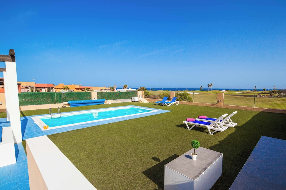 Villa (4 Habitaciones)