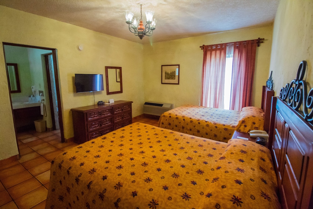 Standard Room photo 3