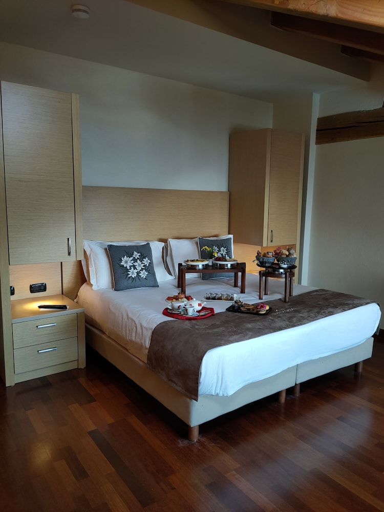 Superior Chalet - Photo 2