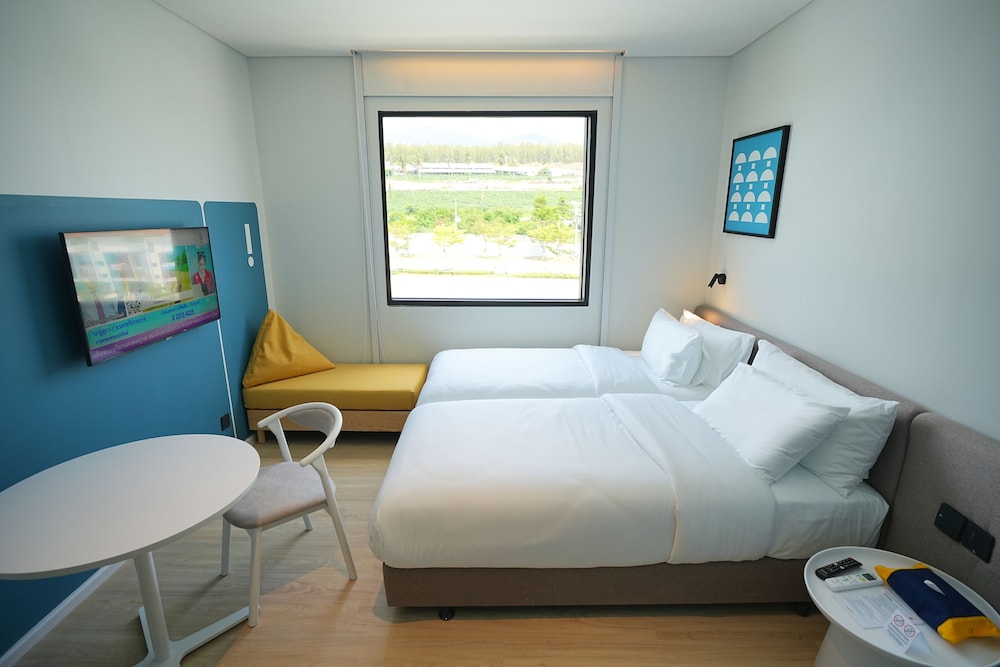 Standard Twin Room - Photo 1