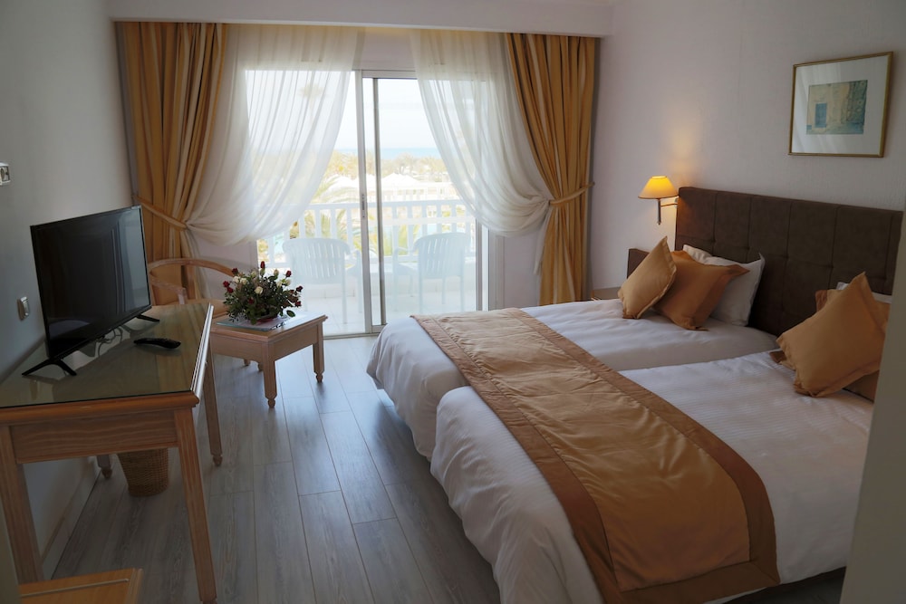 Superior Room, Sea View photo 3
