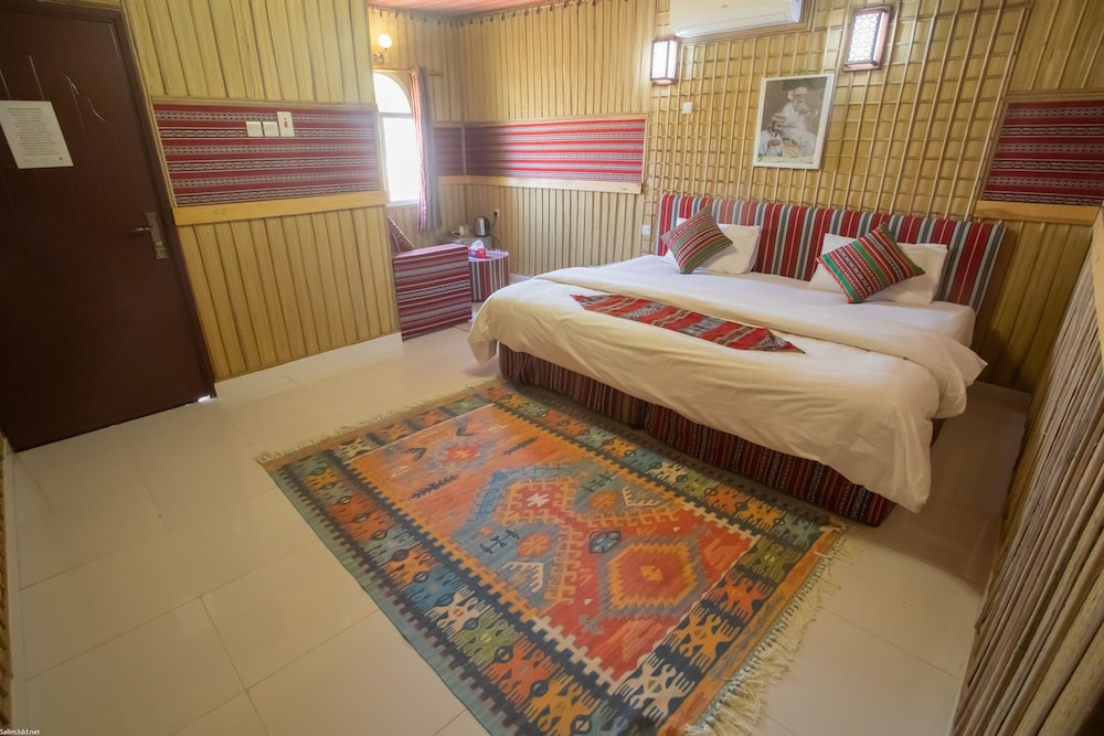 Deluxe Room - Photo 2