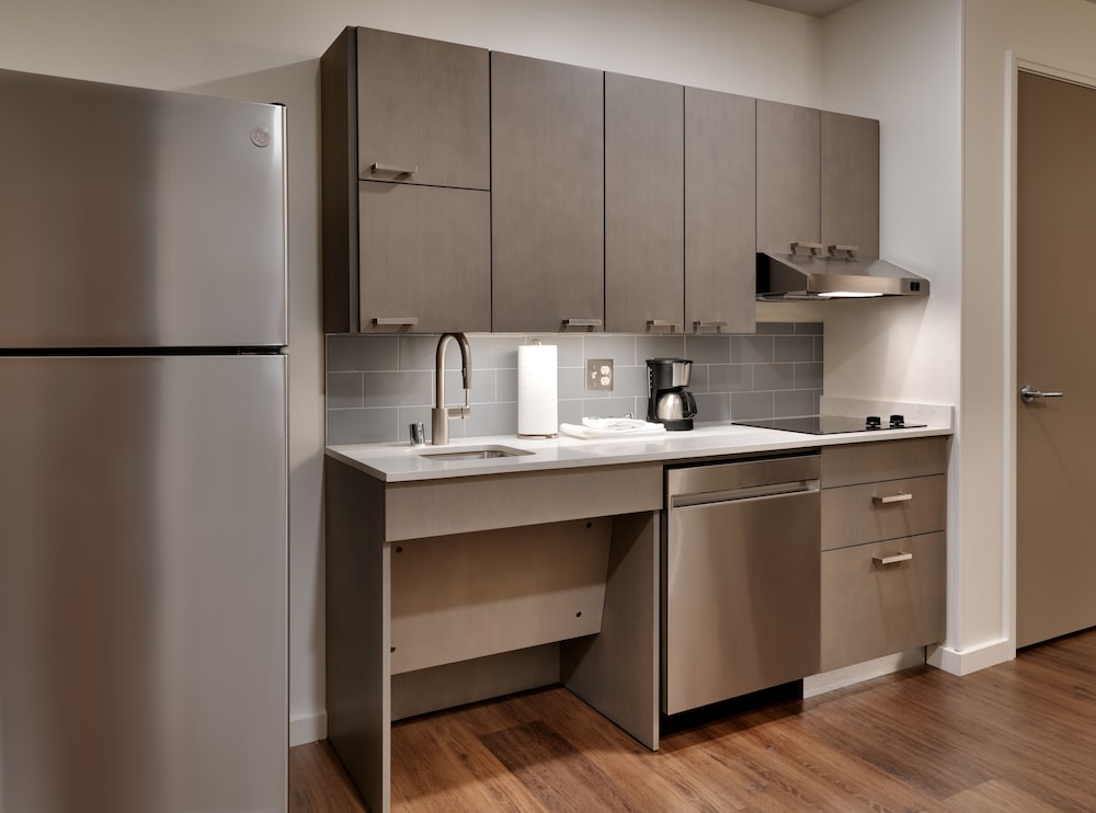 Suite, 1 Bedroom, Accessible (with Shower) - Photo 5