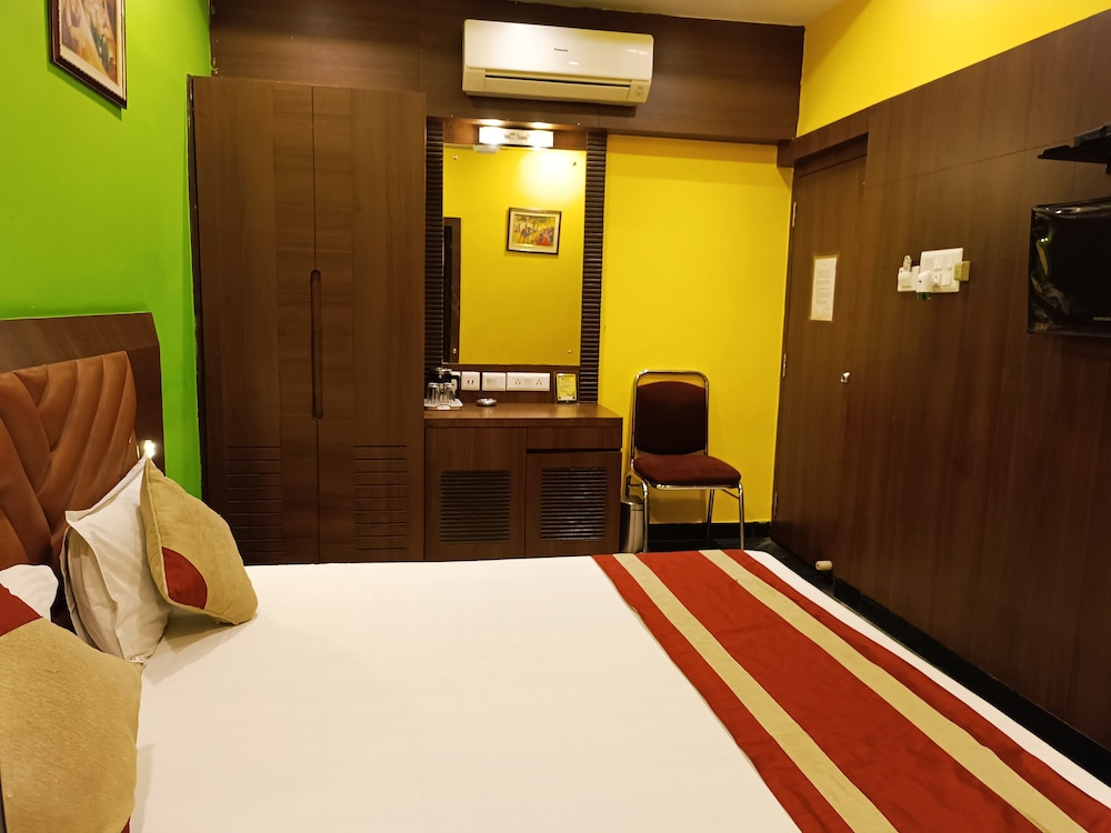 Deluxe Room - Photo 5