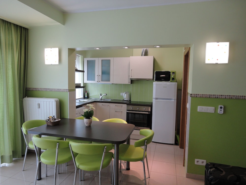 1 Bedroom Deluxe Apartment (Large Family 1)