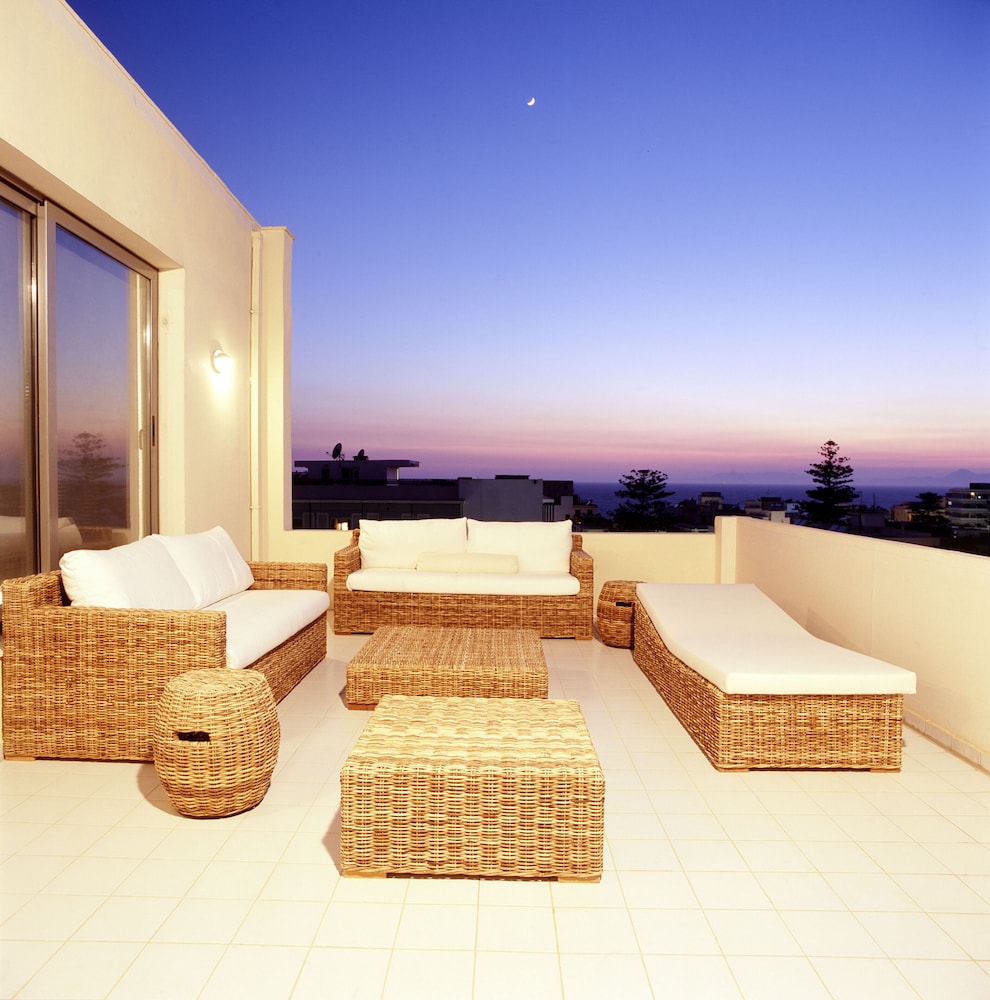 Penthouse Suite - Photo 6