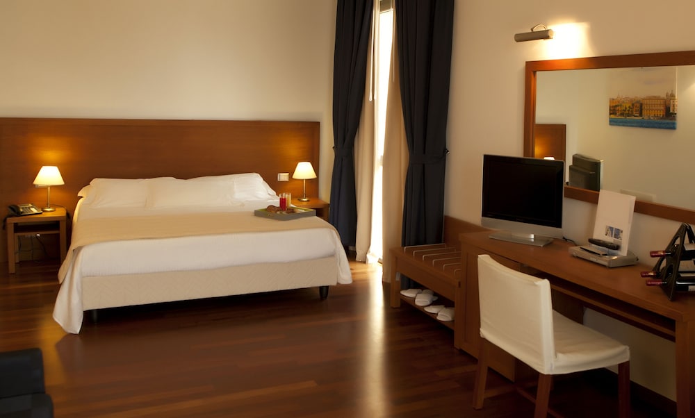 Suite, Multiple Beds photo 1