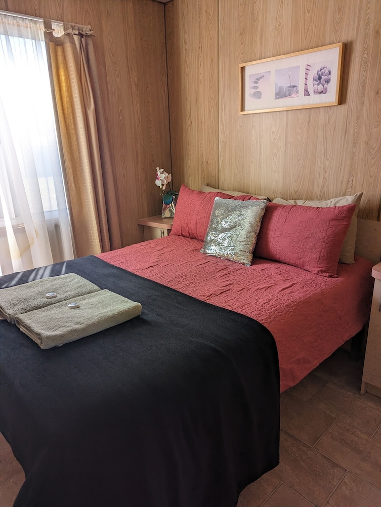 1 Bedroom Self-Contained Suite photo 1