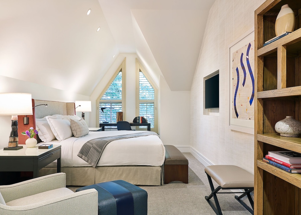 Suite, 1 Bedroom (Town Side) - Photo 3