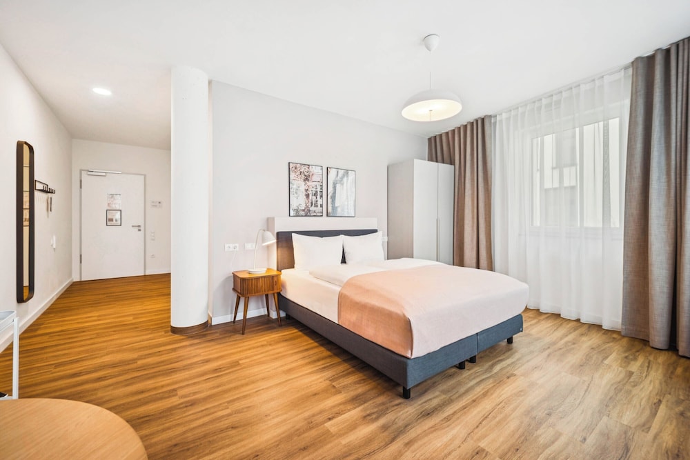 Queen Room Wheelchair Accessible