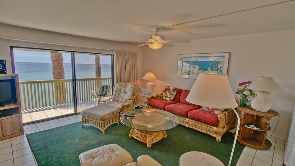 Condo, 3 Bedrooms
