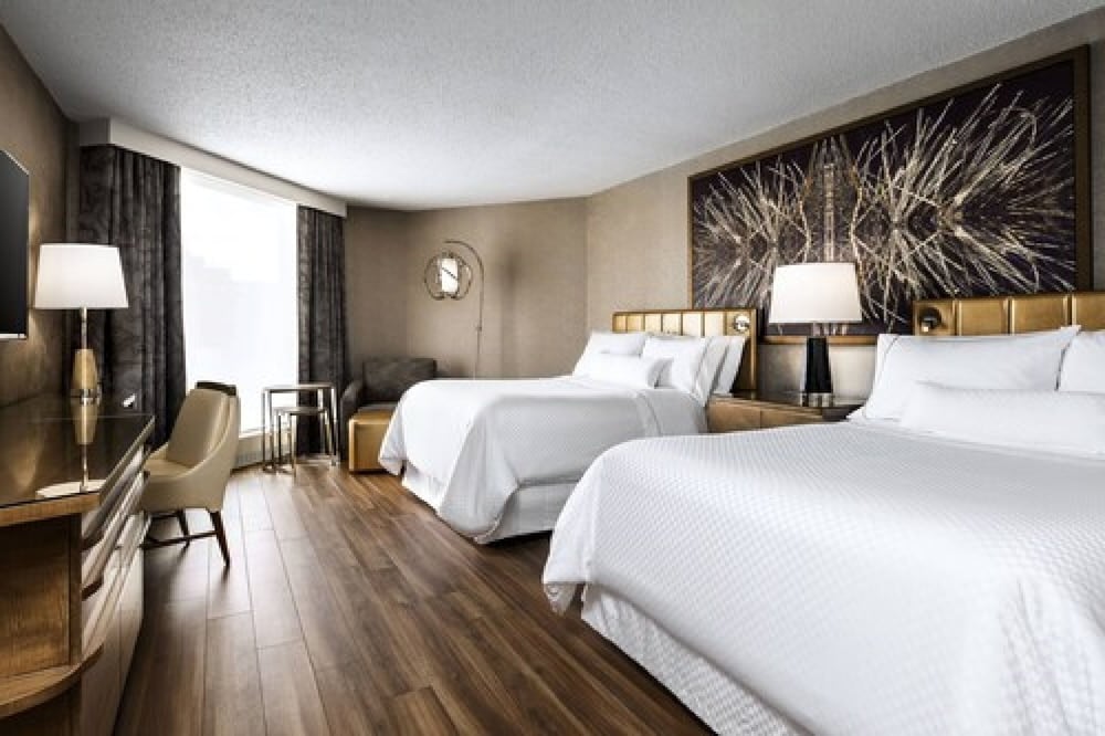 Traditional Room, 2 Queen Beds - Photo 2