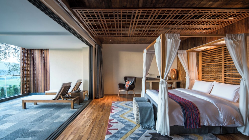 Luxury Suite, Mountain View