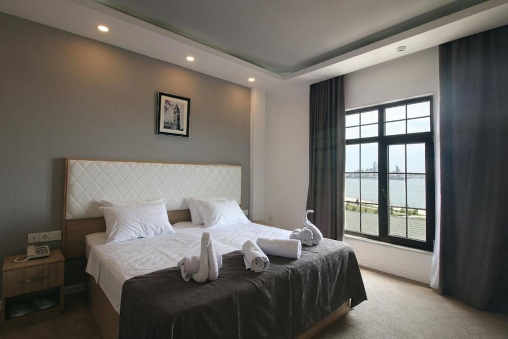 Panoramic Room
