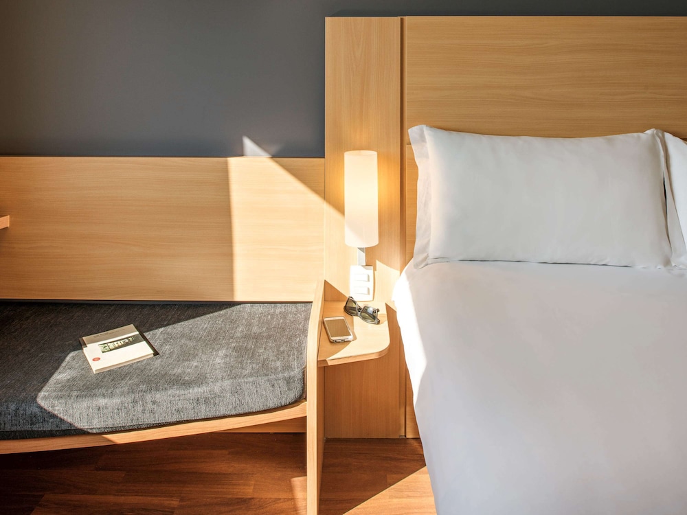 Standard Room, Multiple Beds photo 2