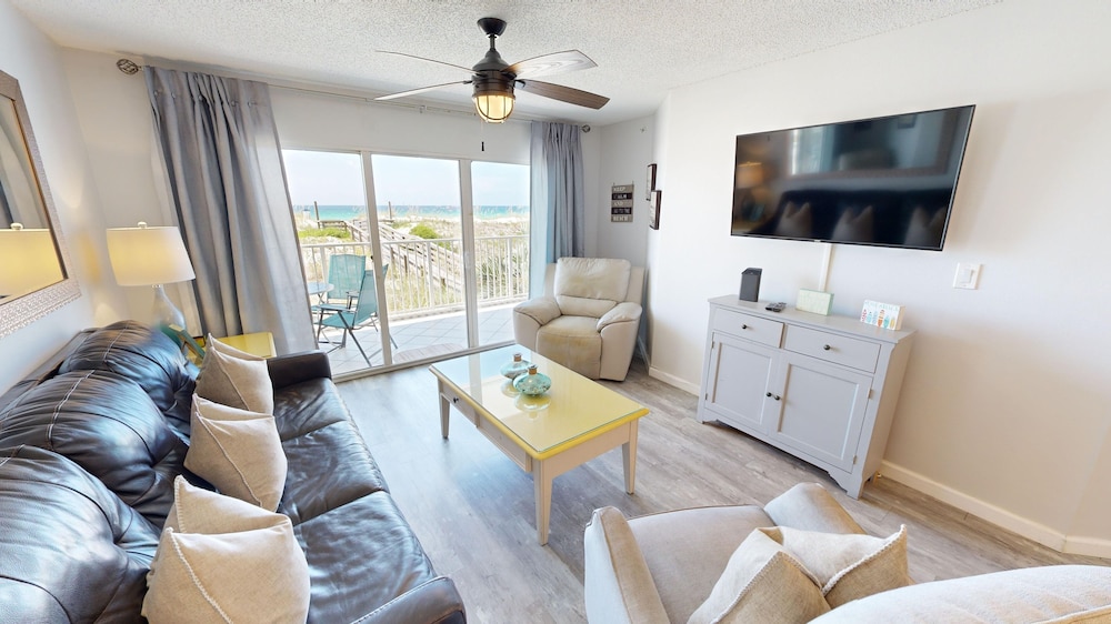 Condo, 3 Bedrooms