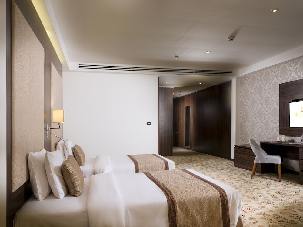 Junior Studio Suite