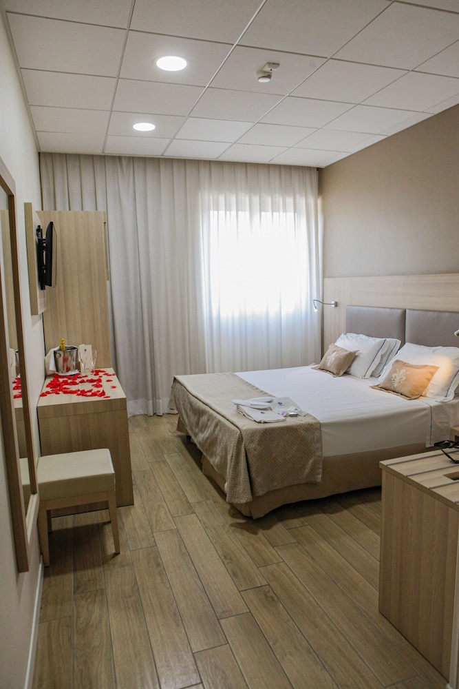 Superior Double Room Single Use photo 3