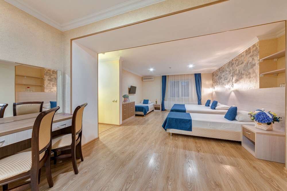 Comfort Quadruple Room