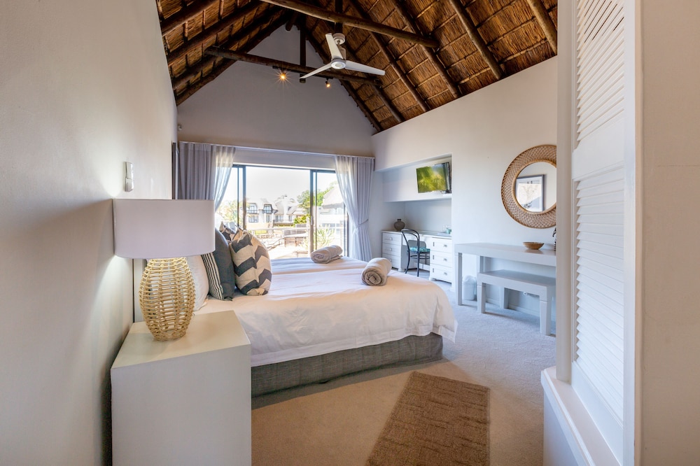 Luxury Twin Guest Suite