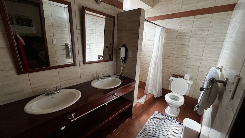 Family Quadruple Room - Photo 7