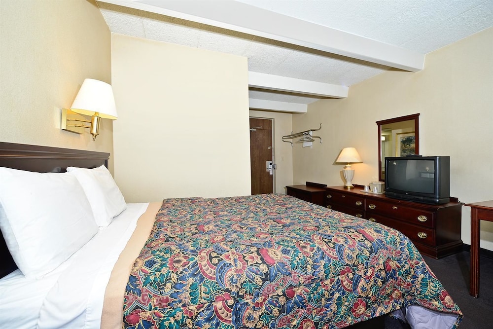 Room, 1 Queen Bed, Smoking