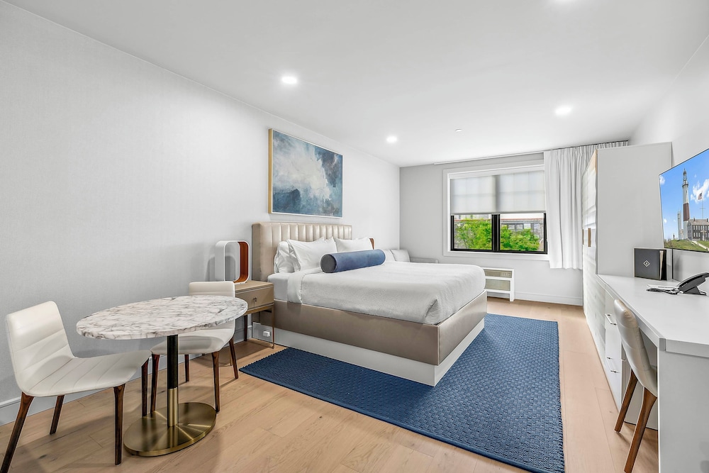 Luxury Studio Suite photo 2