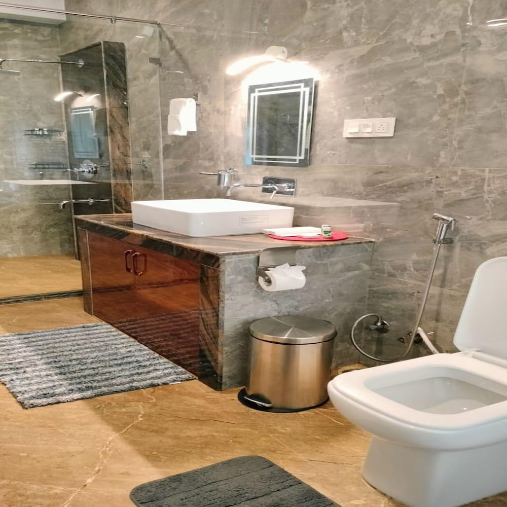 Deluxe Room with Mountain ad Pine Forest View - Photo 4