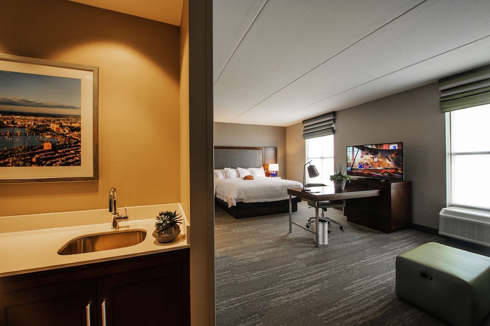 Studio, 1 Queen Bed, Accessible, Bathtub