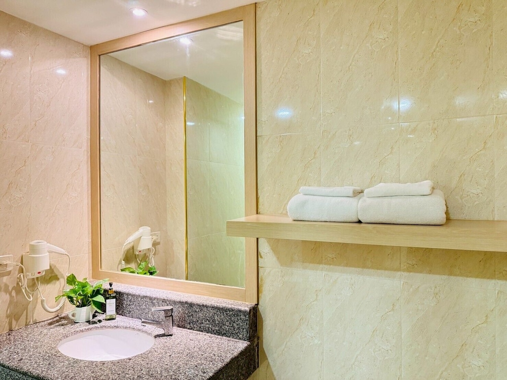 Deluxe Double Room, Pool View photo 2