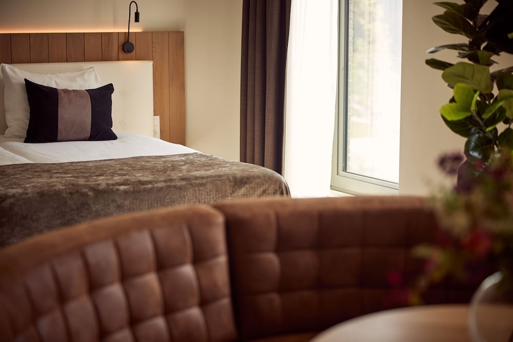 Executive Twin Room, Balcony - Photo 2