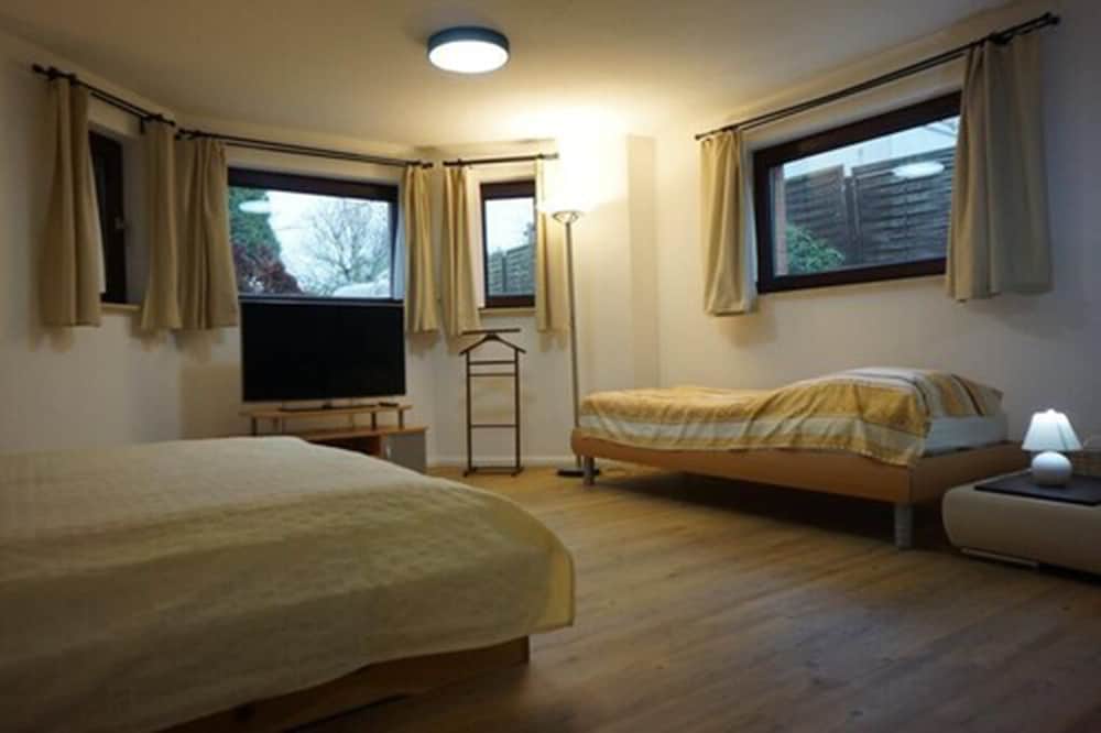Apartment photo 2