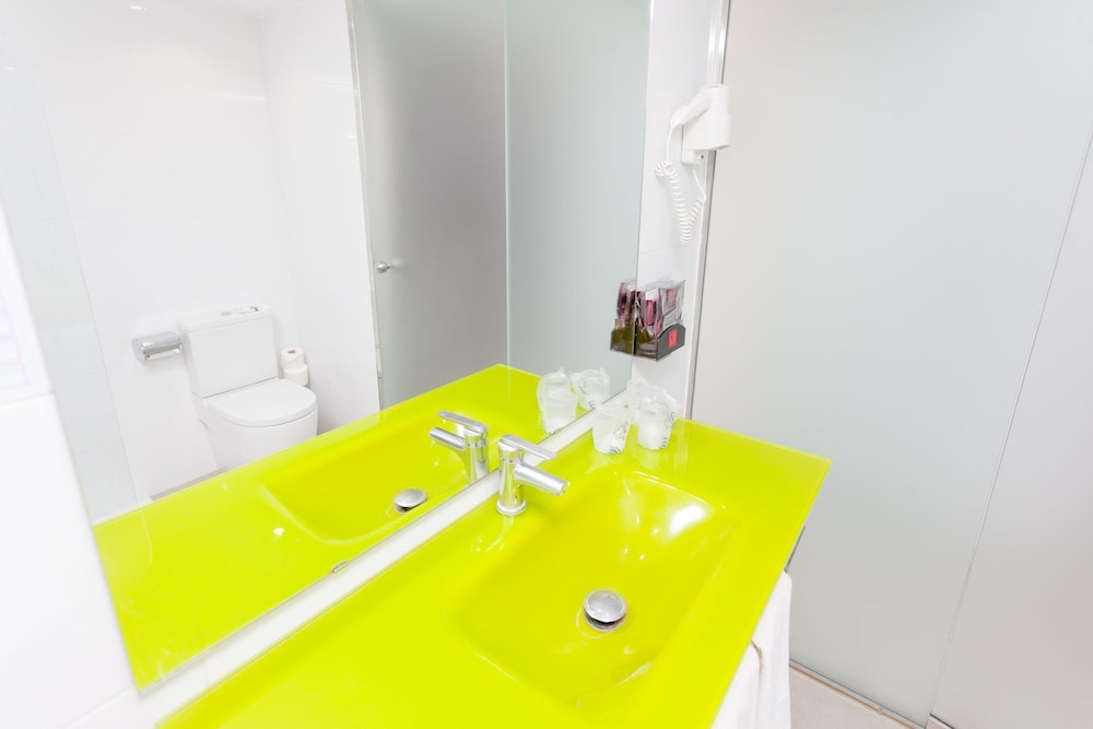 Standard Double Room, Balcony (2 adults + 1 child) photo 2