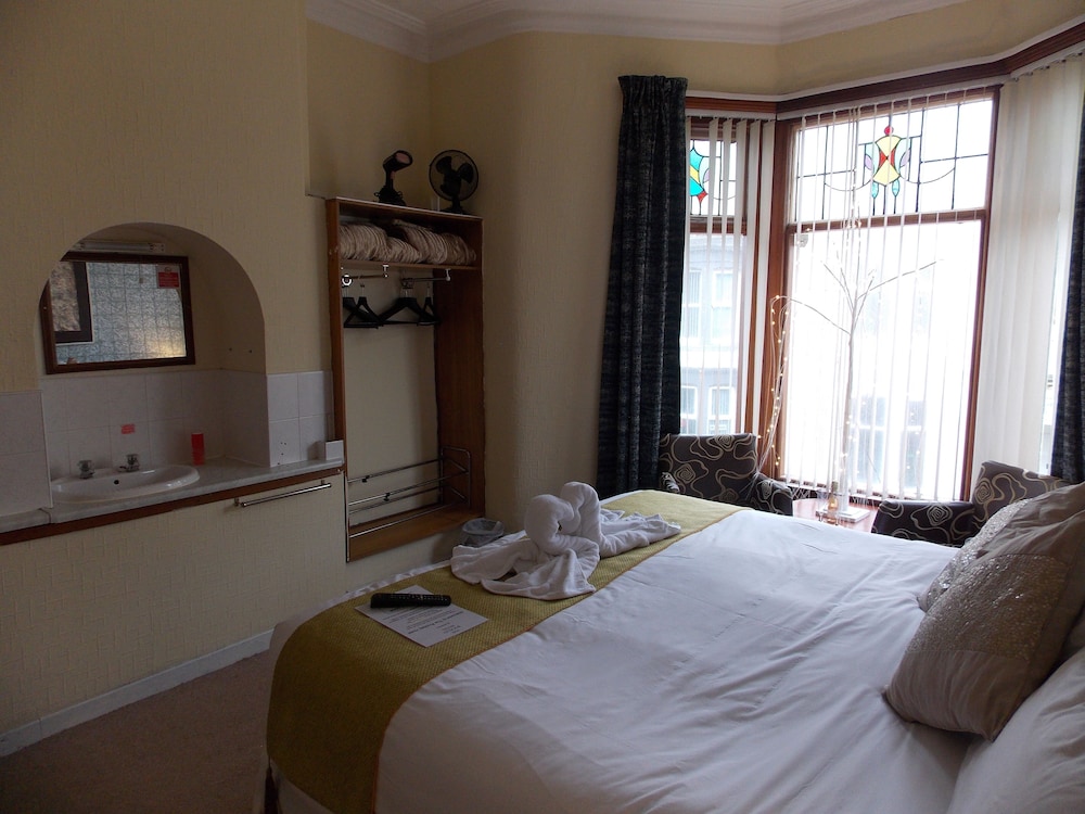Double or Twin Room (Room 4)