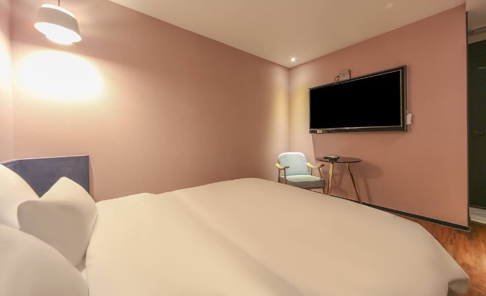 Standard Room - Photo 11