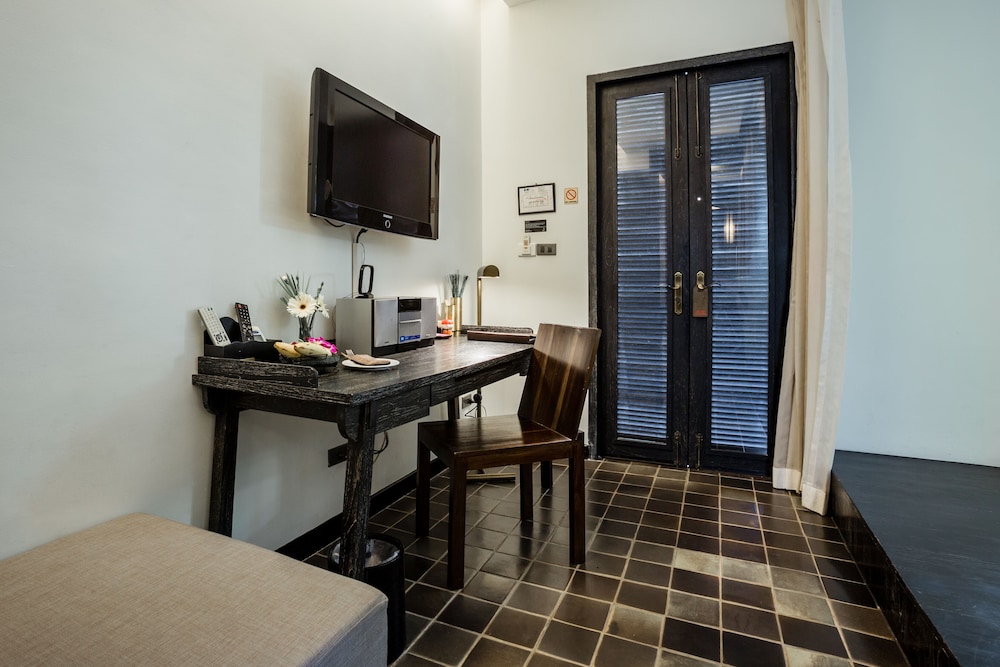 Deluxe Room, 2 Twin Beds, Bathtub - Photo 2