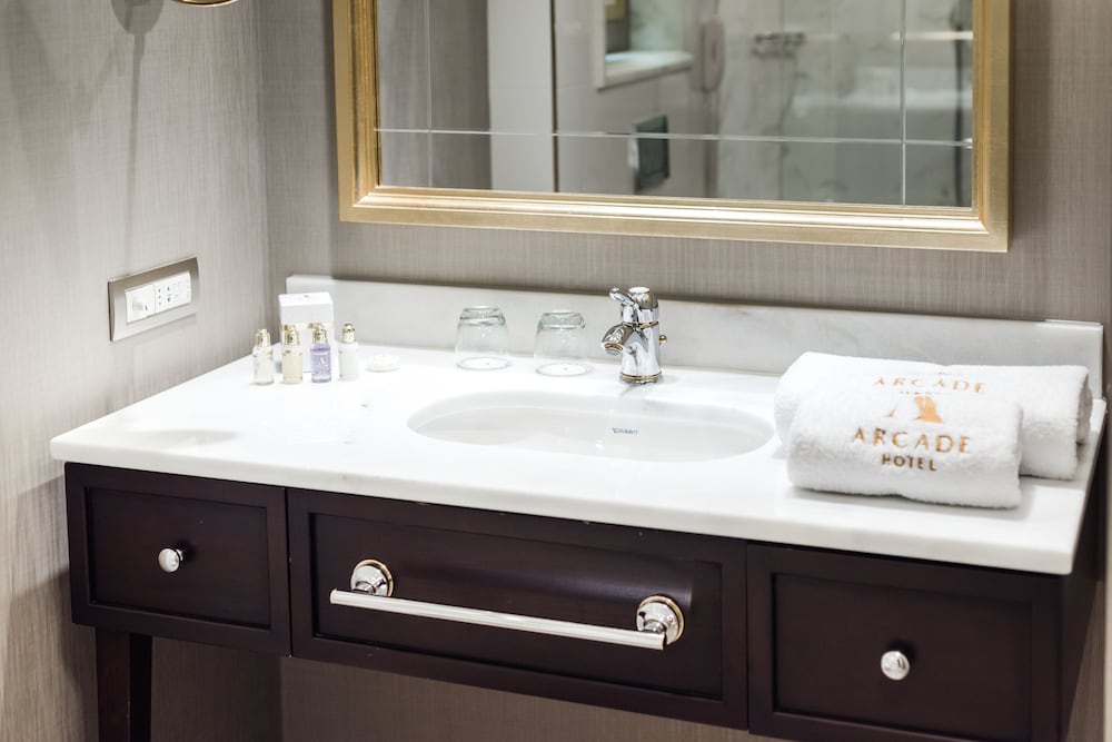 Standard Double or Twin Room (Single Use) photo 3