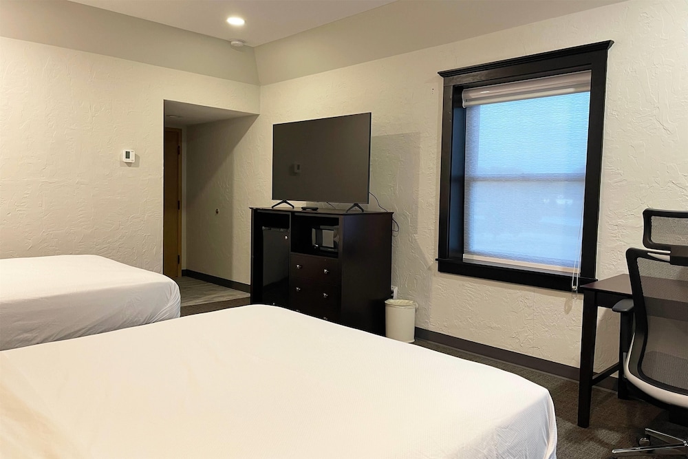 Superior Room, 2 Queen Beds, Non Smoking - Photo 1